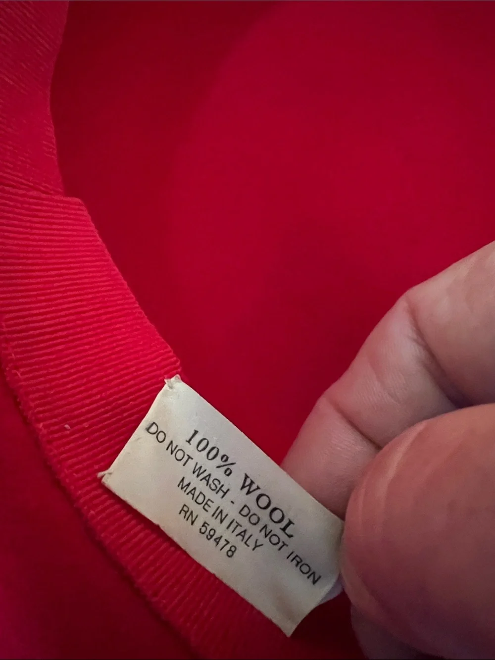 Classic Women's Red Wool Felt Cloche Hat with Bow - Made in Italy